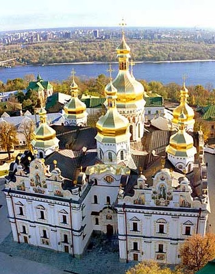 uspenska_soborna_cerkva_ki_vo_pecherskogo_monast__400